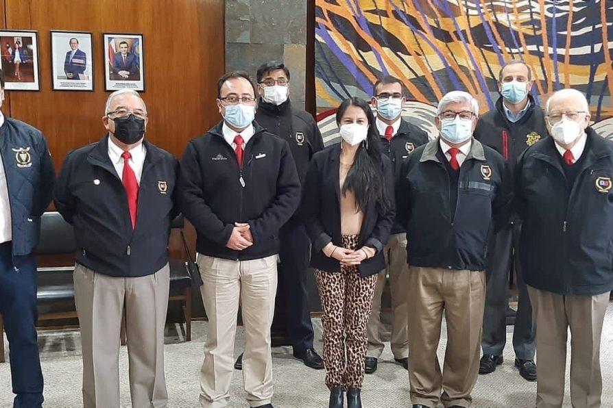 Bomberos de Osorno se reunieron con Delegada Provincial