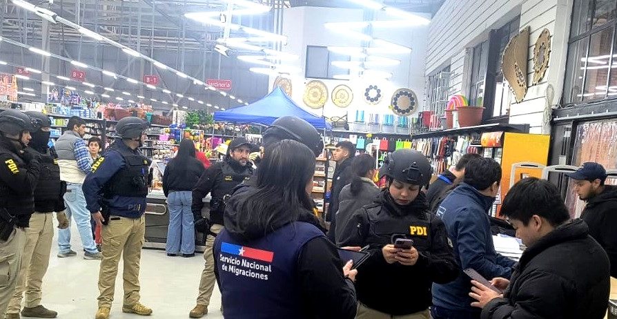 Operativo interinstitucional en Osorno terminó con ocho denuncias migratorias y una notificación de expulsión